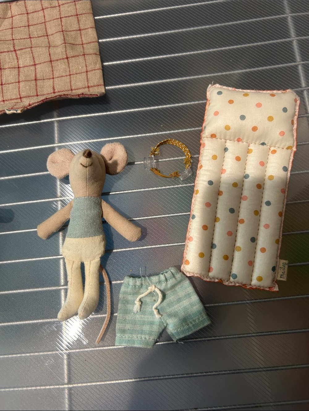 Maileg Mouse Dolls Brother and Sister with Accessories - Picture 3 of 9